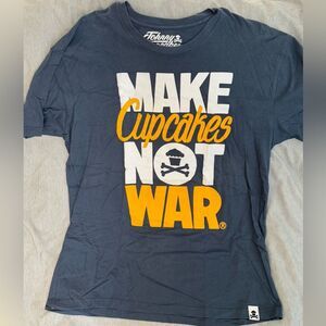 Johnny Cupcakes Navy Make Cupcakes Not War - NWOT - XL Collectable Tees